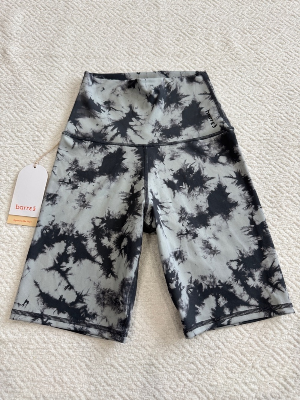 NWT barre3 Women's Black & Gray Tie-Dye High-Waist Bike Shorts Sz S